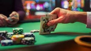 Bamar99 Casino VIP Room High Limit Baccarat Table ကစားနေသောပုံ