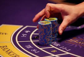 အွန်လိုင်း ကတ်ဂိမ်း Live Dealer ဝန်ဆောင်မှု မြင်ကွင်း